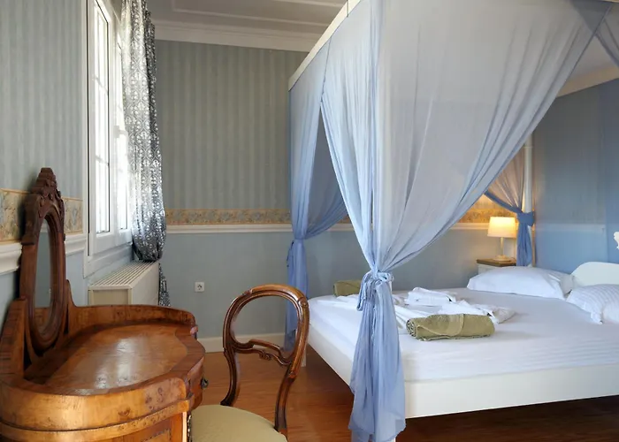 Elite Escape Tsoukaládhes